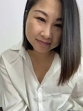 美女xiaoyi-10在线直播