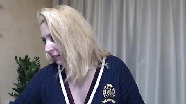 sweetpussy13 webcam