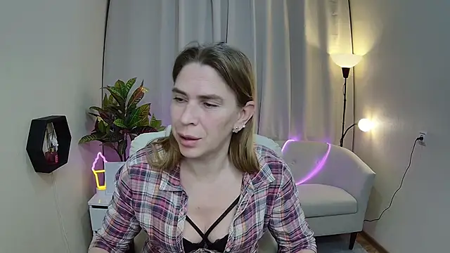 TessaDaybreak webcam