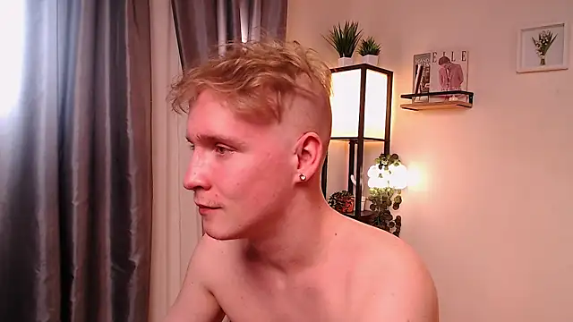 AlexxSweet webcam