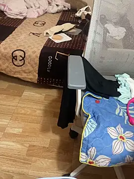 Mina048 webcam