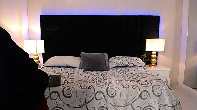 SkylerBigxxx webcam