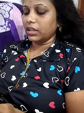 sweetqueen143 webcam