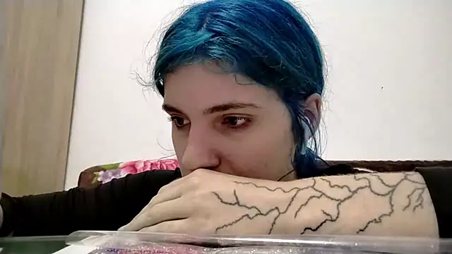 GrungyWhimsy webcam
