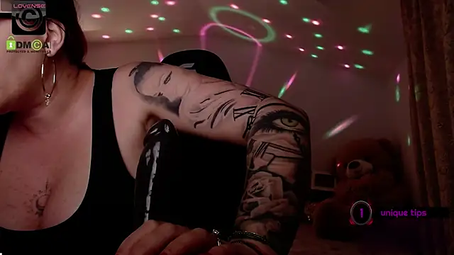 SonyaDevon webcam