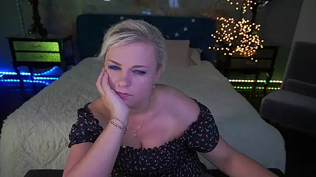 CrystalVibe webcam