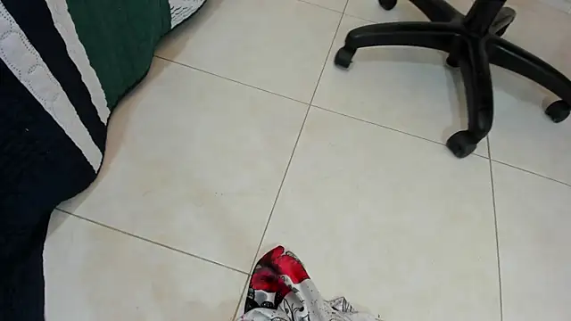 Reina_Mia1 webcam