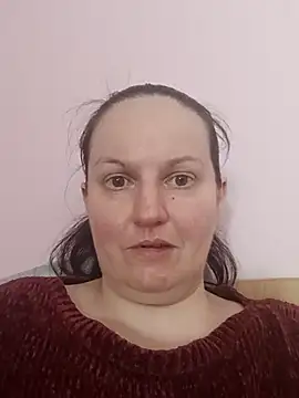 BustyLadyAlma webcam