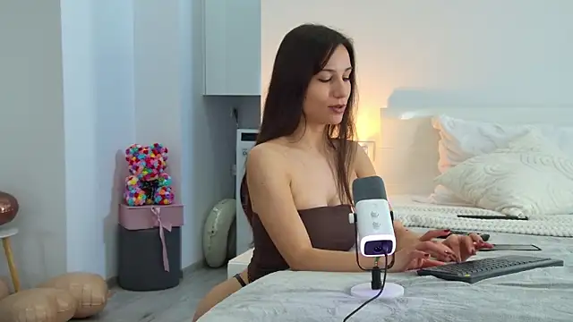 YasminHelson webcam