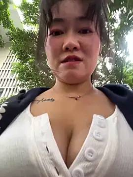 Molly-xiao webcam