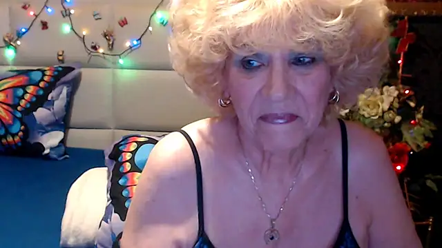 HappyWomanOn webcam