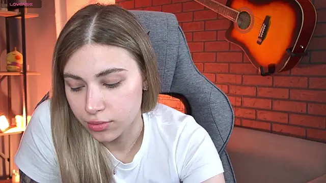 EllieCutes webcam