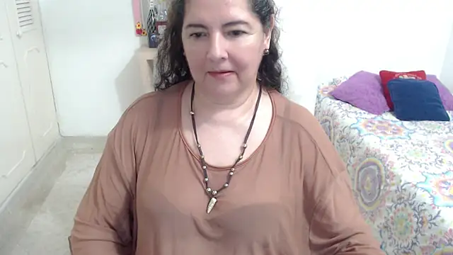 leonela_69