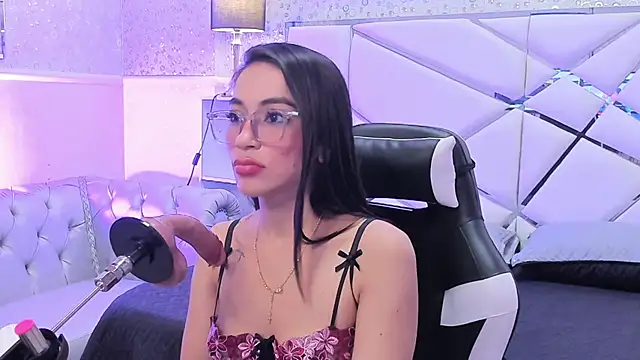GabbieSkinny webcam