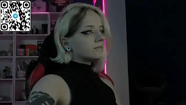 Holy_Mistress_S webcam