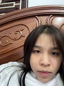 Lyli-122 webcam