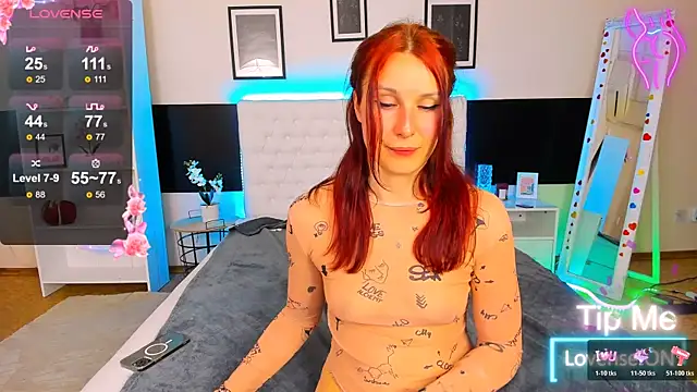 kiraneeww - KiraNeeww's free webcam - UK Sex Cams
