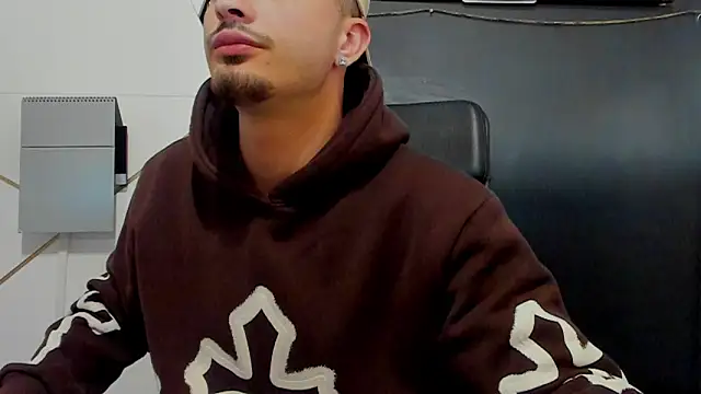 BrandonTate webcam