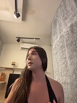 saracaball_ webcam