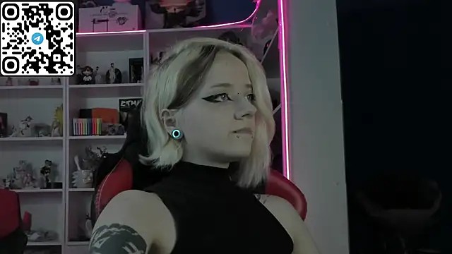Holy_Mistress_S webcam