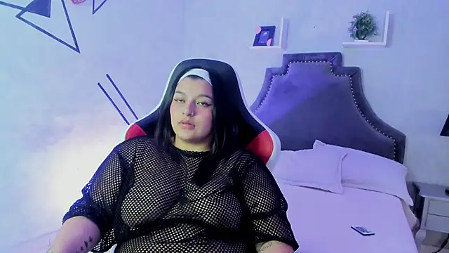 ZoeRobinson webcam