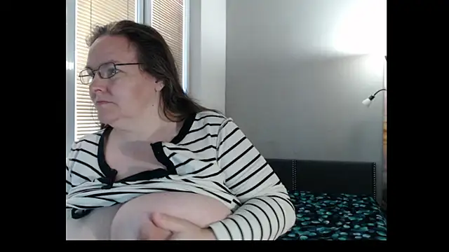 sweetboobs - Sweetboobs's free webcam - UK Sex Cams