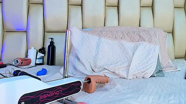 Sweet--Zoe webcam