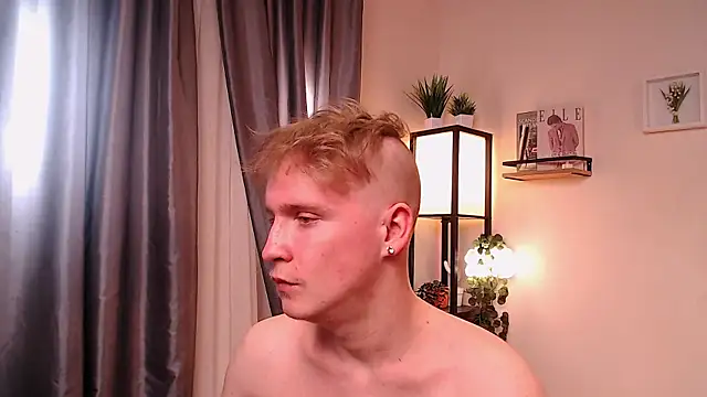 AlexxSweet live sex cam