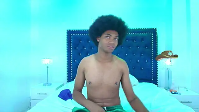 Cristal_and_luke webcam