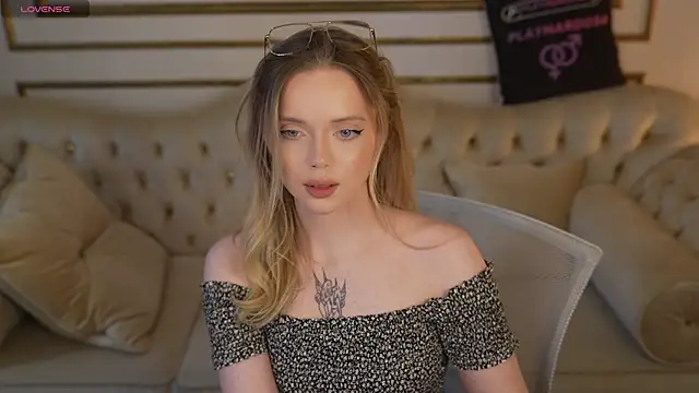 Cassy-Celestial_ webcam