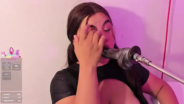 klhoe_boobs live sex cam