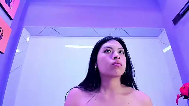 Chloe_Martini webcam