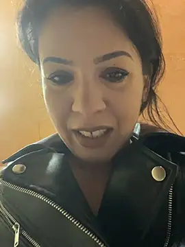 AlyaRei webcam