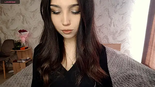 Qwami_Amie webcam