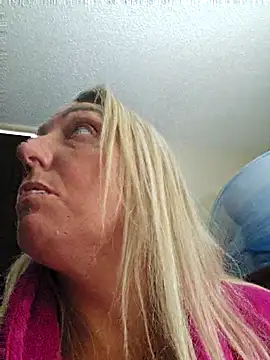 theblondecocklover webcam