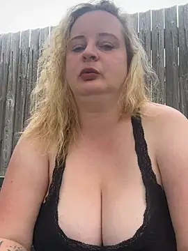 alluring_eina webcam