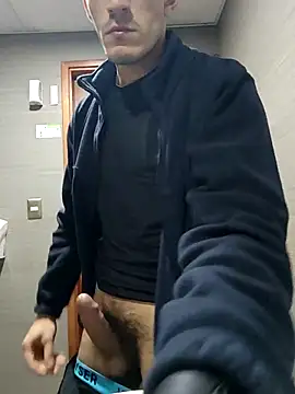 TommyMomentum webcam
