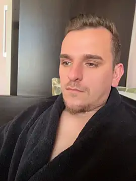 Huge_cock22cm live sex cam