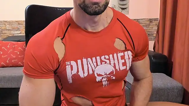 HotHunkTrainer live sex cam