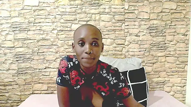 EbonyOlive69 webcam