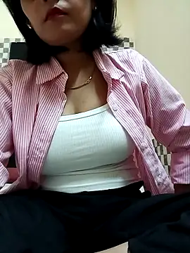 Webcam Model (Pihu_Chopra)  is live.Free join now!