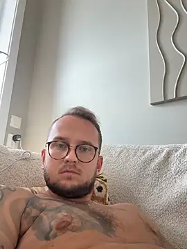 thehornyguy97 webcam