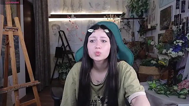 EffieMeowley webcam