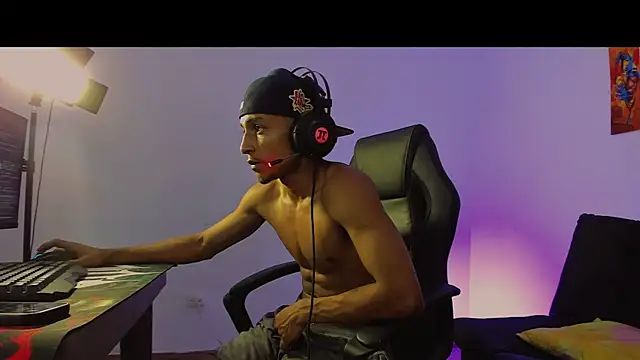 babycam23 (M twink) - ✨FULL NUKED ✨