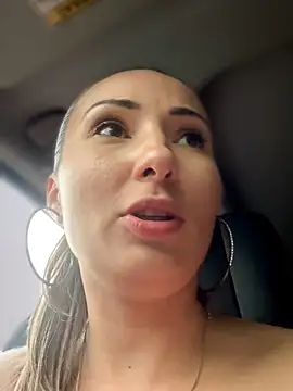 Wonder_Kari webcam
