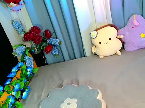 baby_kiraxx webcam