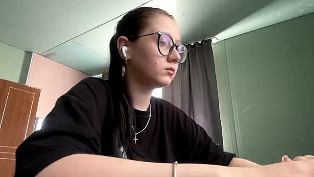 AdelleBaggenstoss webcam