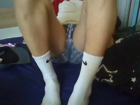 evilku (M young) - foot fetish (wypacamy i wąchamy)