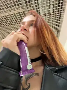 rosiesecret (F young) - make theSKIRT OFF undr COAT to RUB CLIT