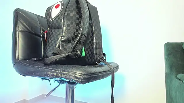 Rpoolrboy webcam